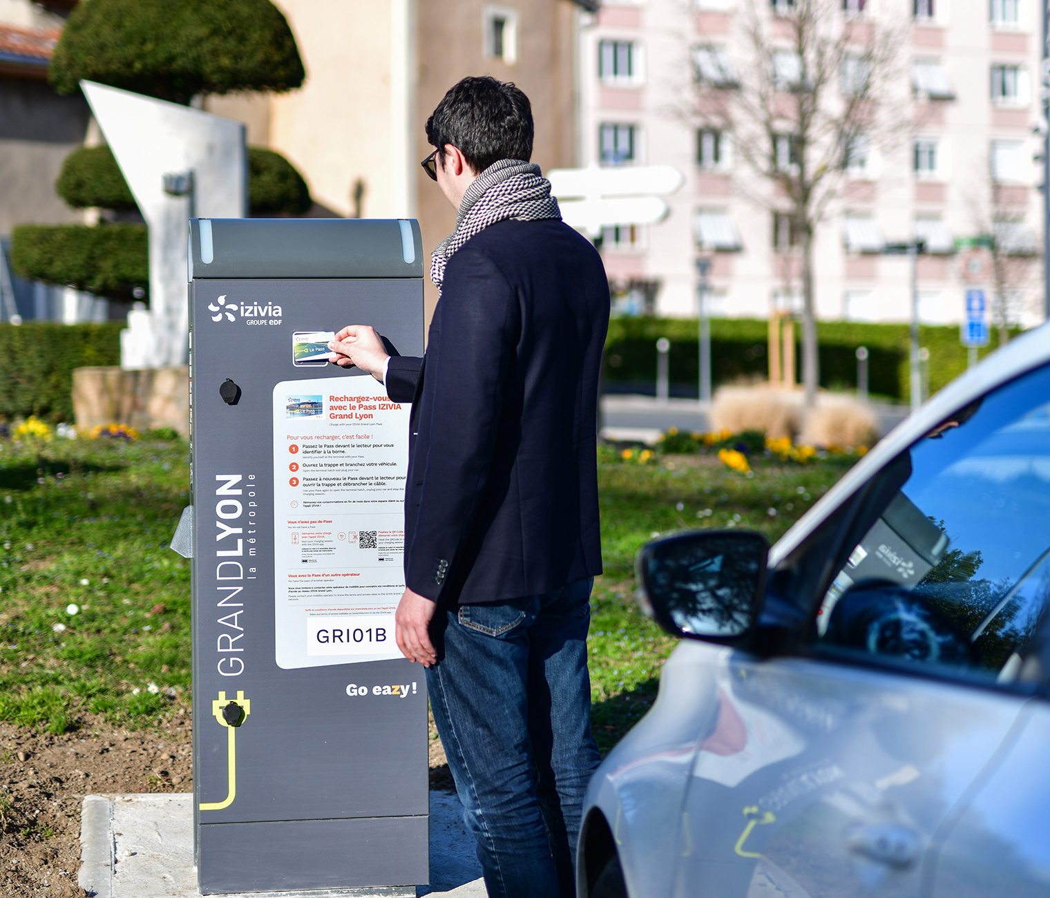 bornes-electriques-ville.jpeg