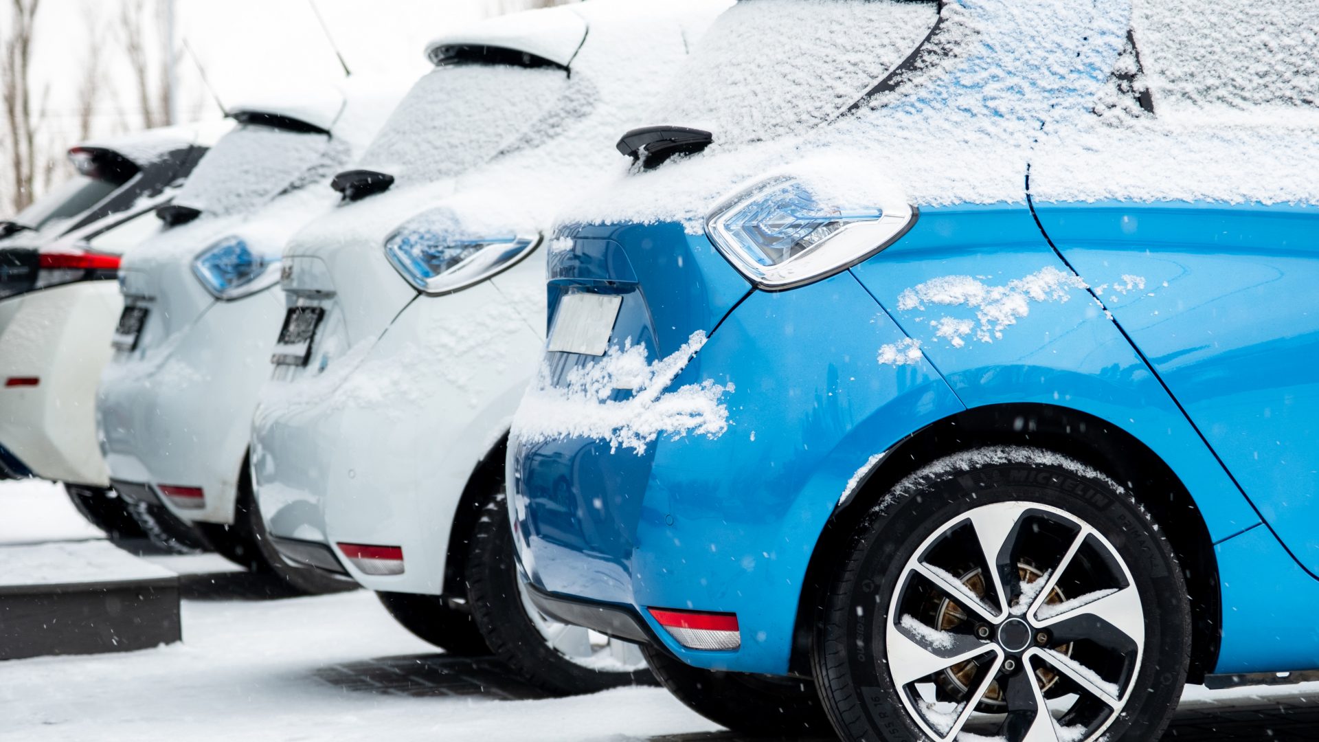 Cet hiver : comment consommer moins d’énergie en voiture électrique ?